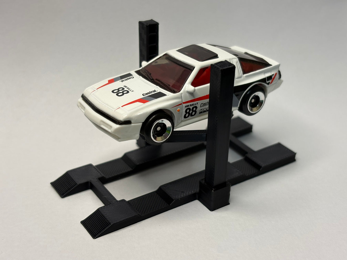 Pit Lift for 1:64 Die Cast